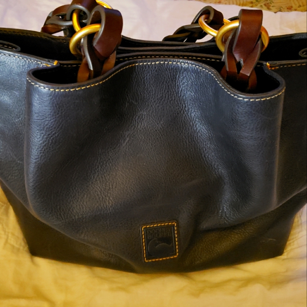SOLD!Dooney & Bourke Florentine Large Zip Side Barlow.